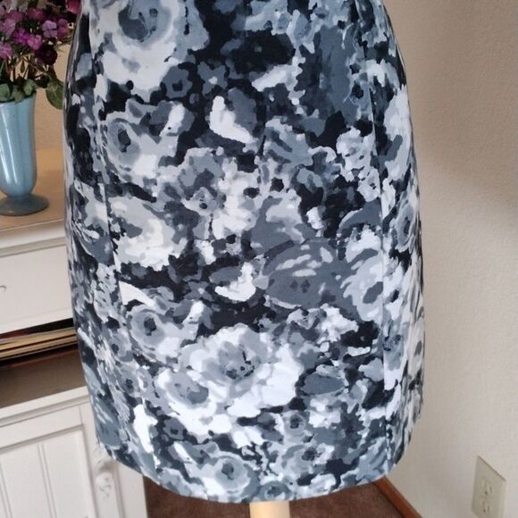 Halogen Dress  - Picture 3 of 11